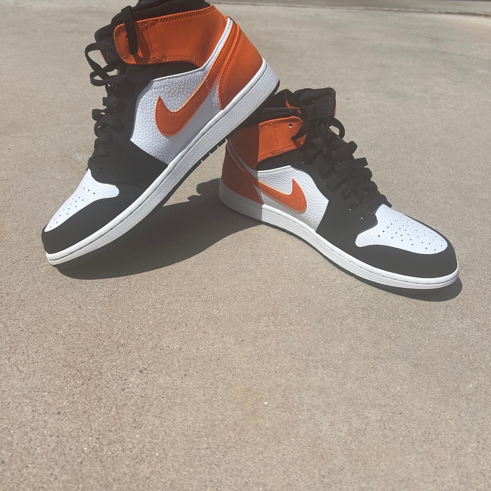 Jordan 1 Mid Shattered Backboard